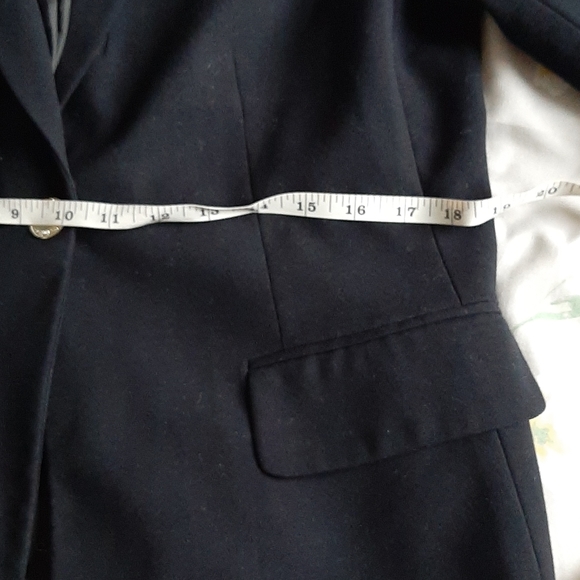 Calvin Klein size 12 Large navy blue blazer - Picture 3 of 4